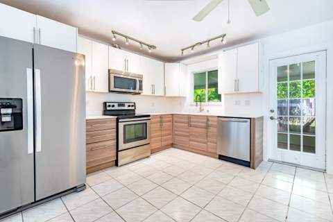 2501 Taylor Street #C, Hollywood FL - photo 8 of 28