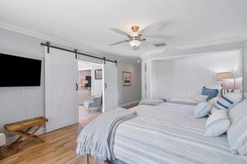 14324 Paddock Drive, Wellington FL - photo 21 of 33