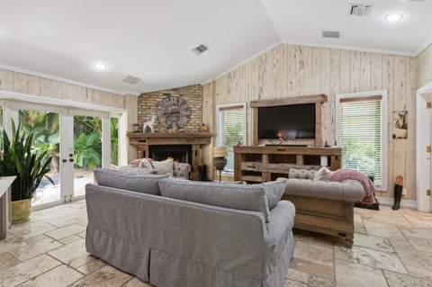 14324 Paddock Drive, Wellington FL - photo 9 of 33