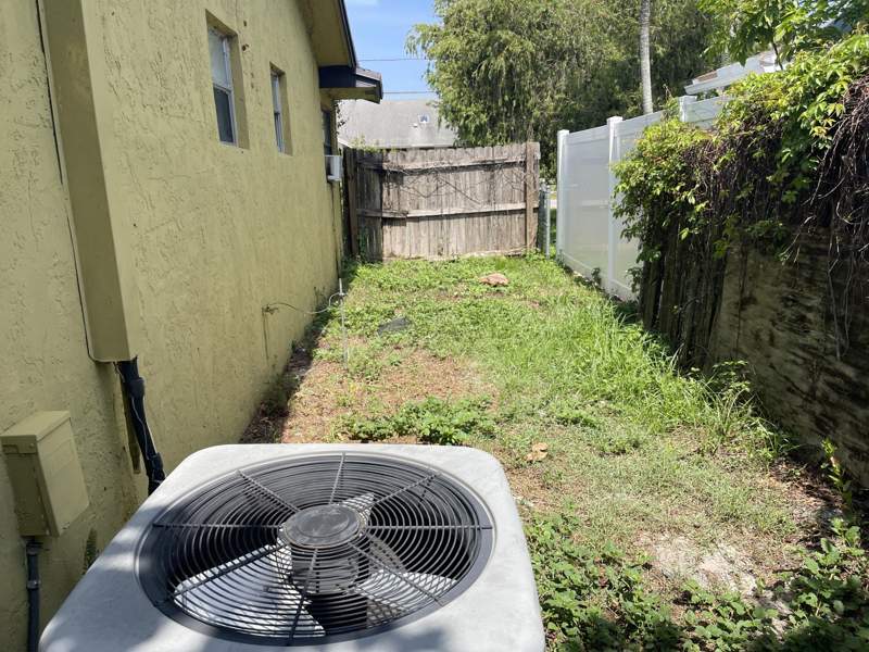 3 bedroom Single Family Residence at 6663 Rigger Road, Hypoluxo Village 2, Lake Worth — photo 4