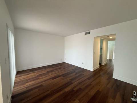 5140 Elmhurst Road #B, West Palm Beach FL - photo 9 of 23