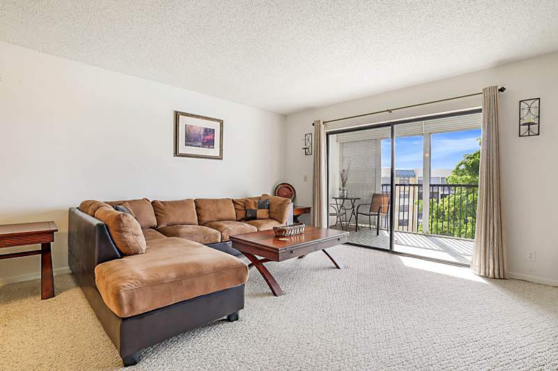 2 bedroom Condominium at 6475 W Oakland Park Boulevard #505, Isles Of Inverrary I Condo, Lauderhill — photo 4