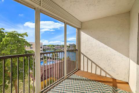6475 W Oakland Park Boulevard #505, Lauderhill FL - photo 22 of 34
