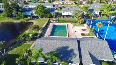 2606 Canalside Drive, Greenacres FL - photo 14 of 32