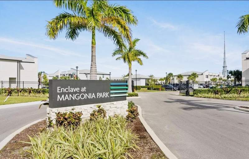 3 bedroom Townhouse at 5677 Mentmore Drive #5677, Enclave At Mangonia Park, Mangonia Park — photo 4