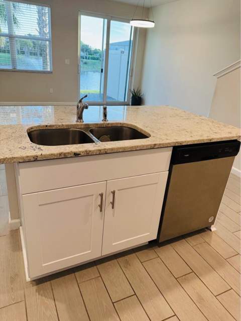 5677 Mentmore Drive #5677, Mangonia Park FL - photo 10 of 30