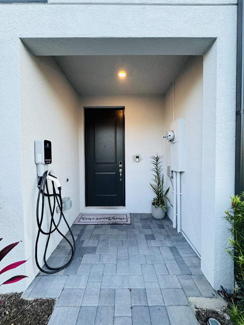3 bedroom Townhouse at 5677 Mentmore Drive #5677, Enclave At Mangonia Park, Mangonia Park — photo 5