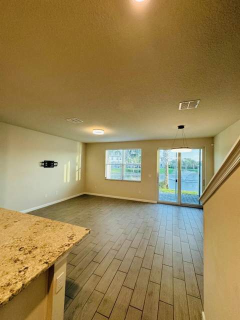 5677 Mentmore Drive #5677, Mangonia Park FL - photo 11 of 30
