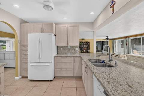 200 SW 7th Avenue, Boca Raton FL - photo 7 of 14