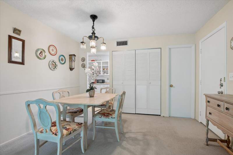 1 bedroom Condominium at 473 Lake Frances Drive, Golden Lakes , West Palm Beach — photo 5