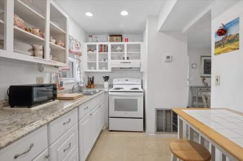 473 Lake Frances Drive, West Palm Beach FL - photo 7 of 24