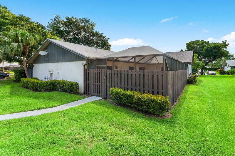 3 bedroom Villa at 1158 Summit Trail Circle #C, Summit Pines Unit , West Palm Beach — photo 2
