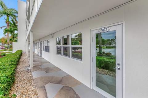 1072 Yarmouth Drive, Boca Raton FL - photo 8 of 46