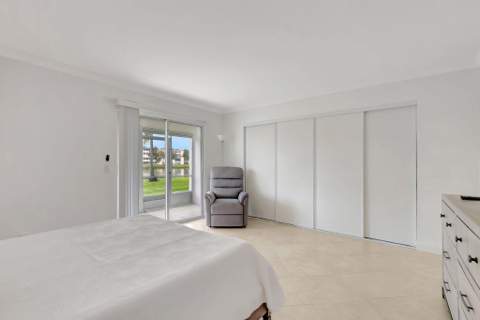 1072 Yarmouth Drive, Boca Raton FL - photo 19 of 46