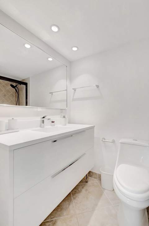 1072 Yarmouth Drive, Boca Raton FL - photo 24 of 46
