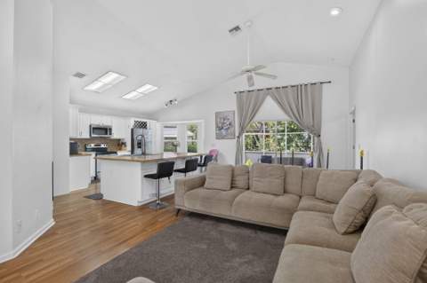 120 Paddock Lane, Greenacres FL - photo 19 of 66