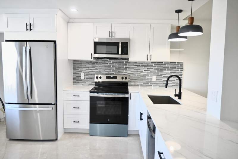 2 bedroom Condominium at 6675 S Oriole Boulevard #3060, Villages Of Oriole Deauville Condo, Delray Beach — photo 2