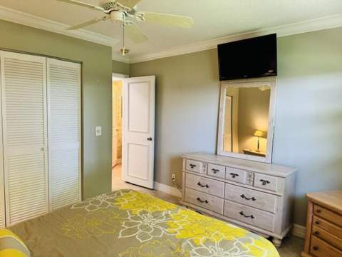 340 Orange Tree Drive #5, Atlantis FL - photo 16 of 21