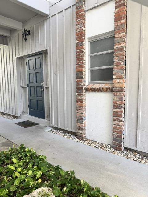2 bedroom Condominium at 340 Orange Tree Drive #5, Tudor Two South Condos, Atlantis — photo 4