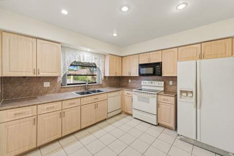 4675 Robinwood Circle #A, Boynton Beach FL - photo 14 of 31