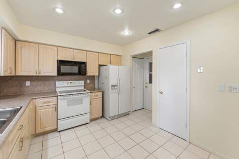 4675 Robinwood Circle #A, Boynton Beach FL - photo 17 of 31
