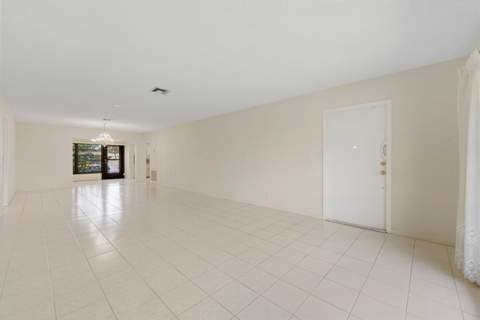 4675 Robinwood Circle #A, Boynton Beach FL - photo 7 of 31