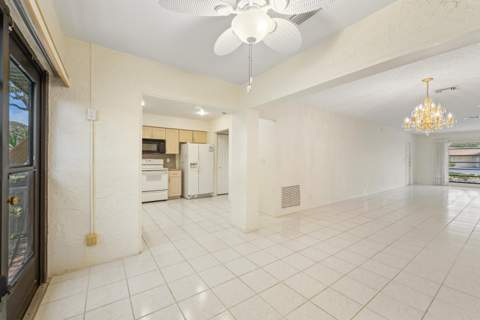 4675 Robinwood Circle #A, Boynton Beach FL - photo 13 of 31