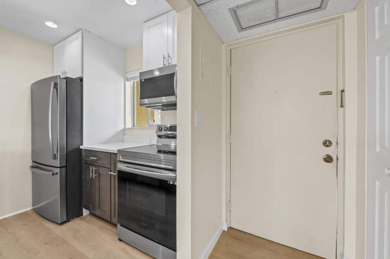 1 bedroom Condominium at 830 SW 9th Street Circle #204, Boca Terrace Condo Ph I And II Or261, Boca Raton — photo 4