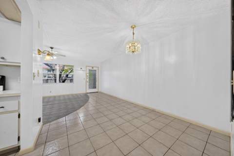 101 SW 132nd Way #215J, Pembroke Pines FL - photo 9 of 31