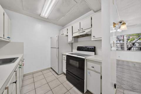 101 SW 132nd Way #215J, Pembroke Pines FL - photo 23 of 31