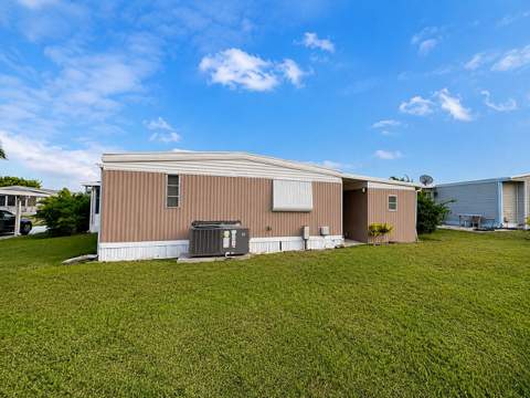 656 Sun Ray Court, Boynton Beach FL - photo 15 of 17