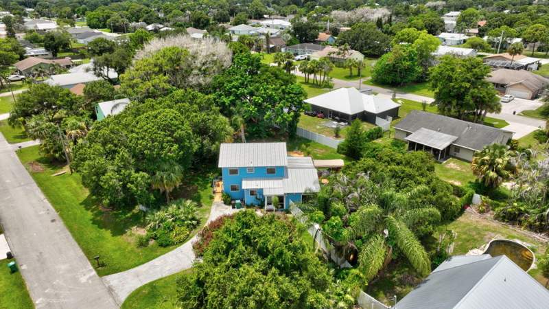 3 bedroom Single Family Residence at 5707 Spruce Drive, Indian River Estates Unit 9, Fort Pierce — photo 2