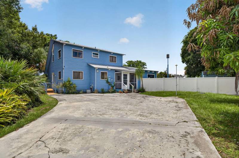 3 bedroom Single Family Residence at 5707 Spruce Drive, Indian River Estates Unit 9, Fort Pierce — photo 3