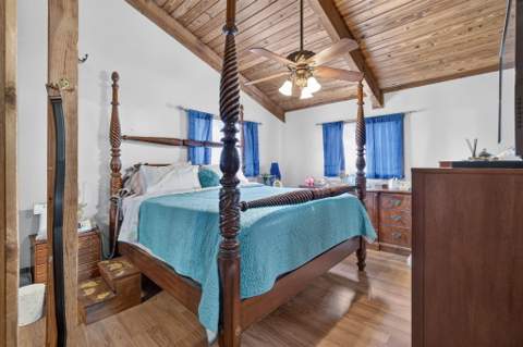 5707 Spruce Drive, Fort Pierce FL - photo 12 of 47