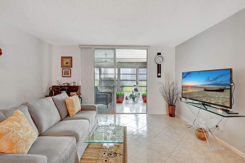 2 bedroom Condominium at 14773 Cumberland Drive #102 D, Villages Of Oriole Deauville Condo, Delray Beach — photo 4