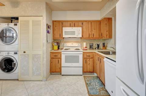 14773 Cumberland Drive #102 D, Delray Beach FL - photo 9 of 39
