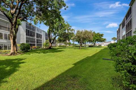 14773 Cumberland Drive #102 D, Delray Beach FL - photo 18 of 39