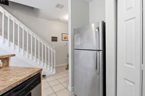 1702 SW 81st Terrace, North Lauderdale FL - photo 6 of 20