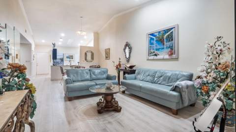 6353 Royal Manor Circle, Delray Beach FL - photo 23 of 32