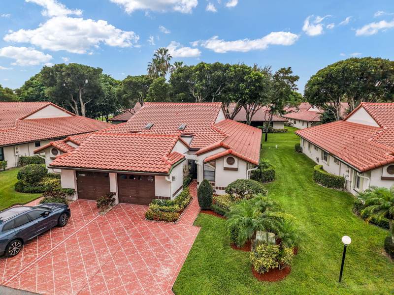 2 bedroom Villa at 6353 Royal Manor Circle, Huntington Pointe, Delray Beach — photo 3