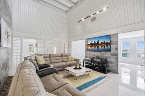 8302 NW 15th Court, Coral Springs FL - photo 10 of 43