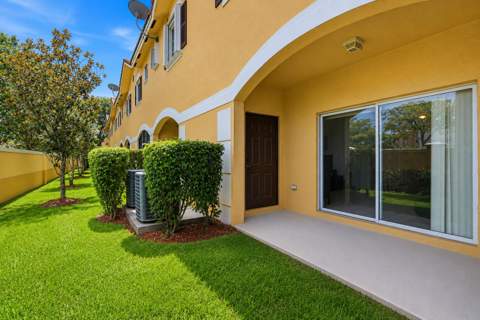 1702 SW 81st Terrace, North Lauderdale FL - photo 14 of 20