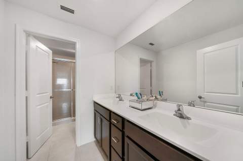 2004 Sugar Maple Drive, Riviera Beach FL - photo 10 of 37