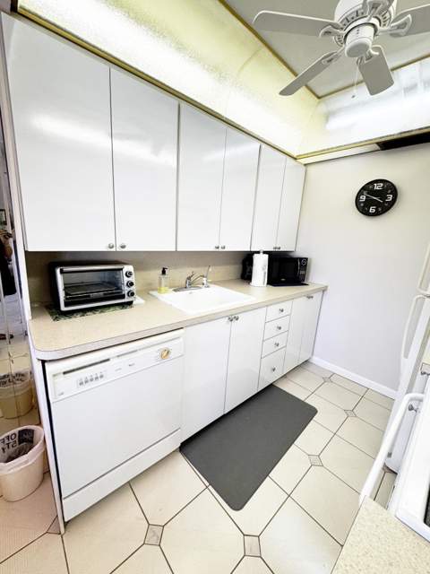 3097 Newport #3097, Deerfield Beach FL - photo 10 of 33