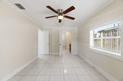4888 Prince Drive, Lake Worth Beach FL - photo 13 of 30