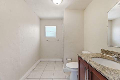 4888 Prince Drive, Lake Worth Beach FL - photo 22 of 30