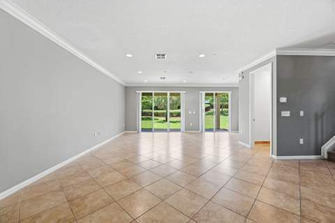 2709 Pienza Circle, Royal Palm Beach FL - photo 13 of 38