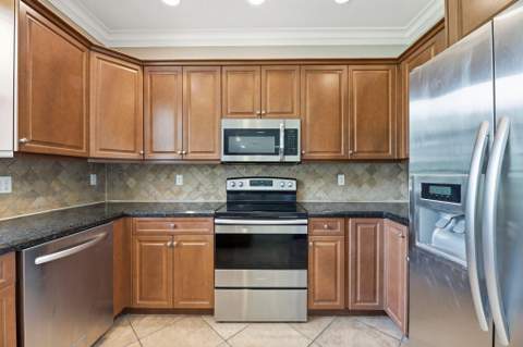 2709 Pienza Circle, Royal Palm Beach FL - photo 16 of 38