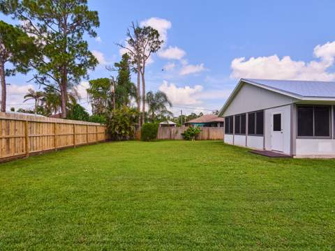 672 SW Ewing Avenue, Port St. Lucie FL - photo 20 of 25