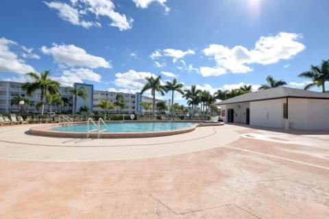 4025 Guildford #B - 4025, Boca Raton FL - photo 14 of 16